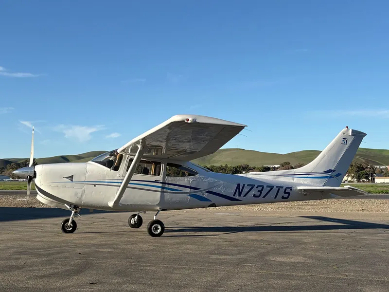 Cessna R182RG