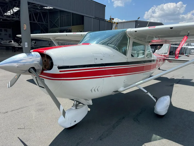 CESSNA 182 SKYLANE for sale