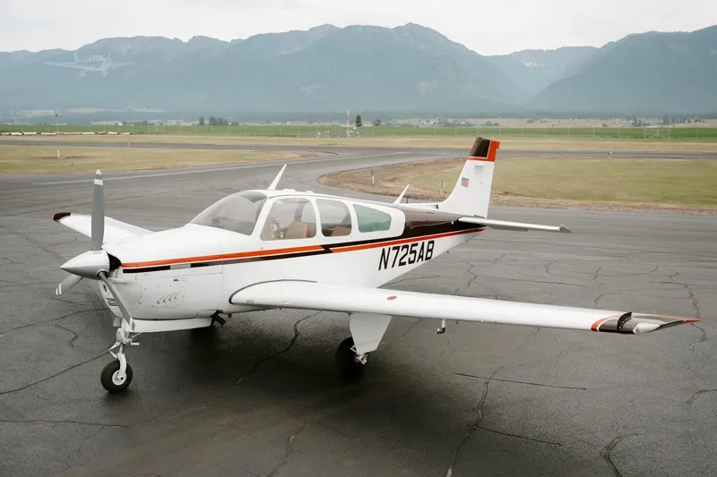 Beechcraft Bonanza F33
