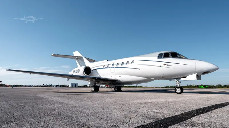 Hawker 1000