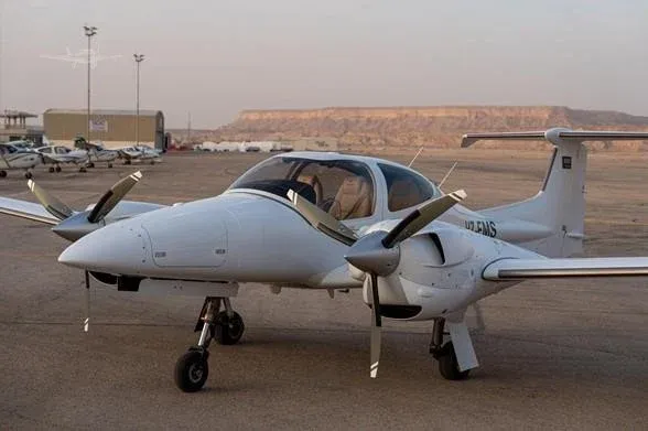 2015 Diamond DA42 for sale