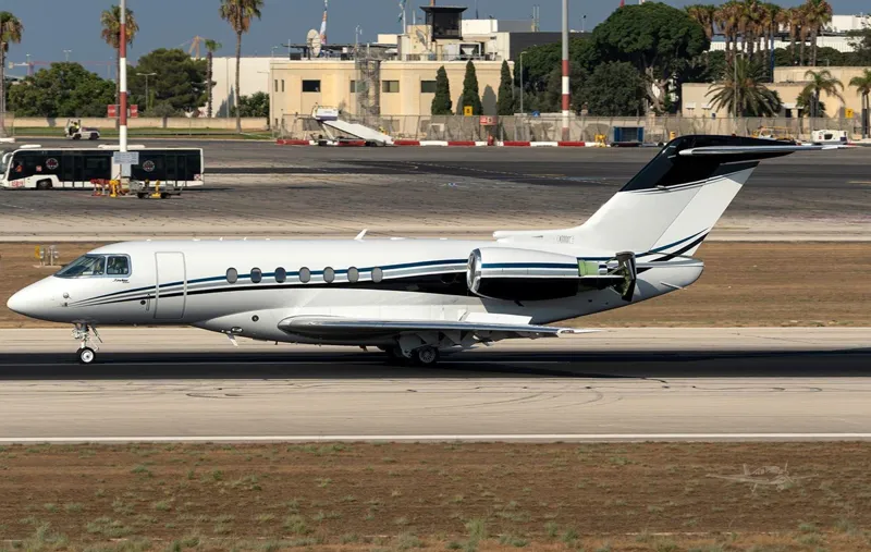 2012 Hawker 4000 for sale