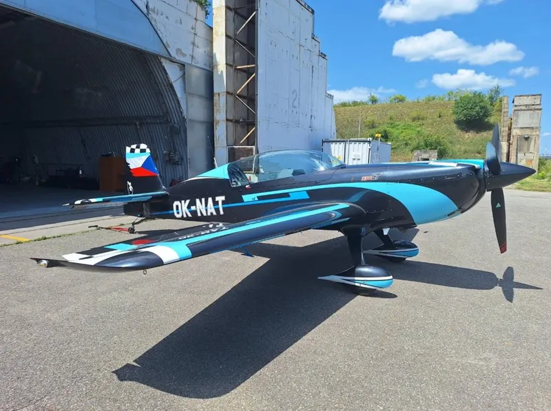 Extra EA-300LT