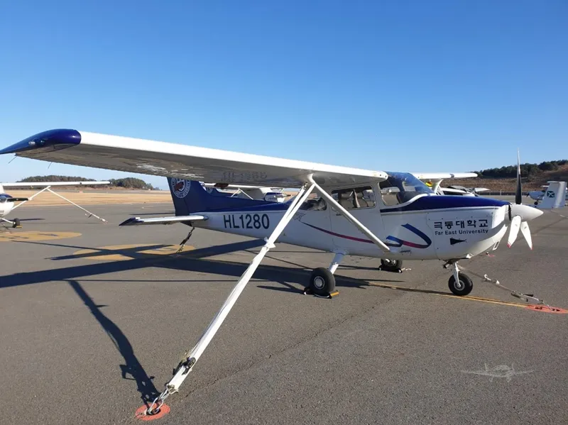 2000 Cessna 172S for sale