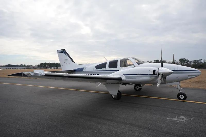 Beechcraft Baron E55