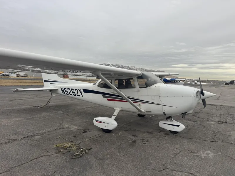 2002 Cessna 172 for sale