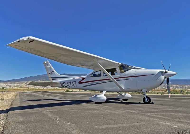 2001 Cessna 182T for sale