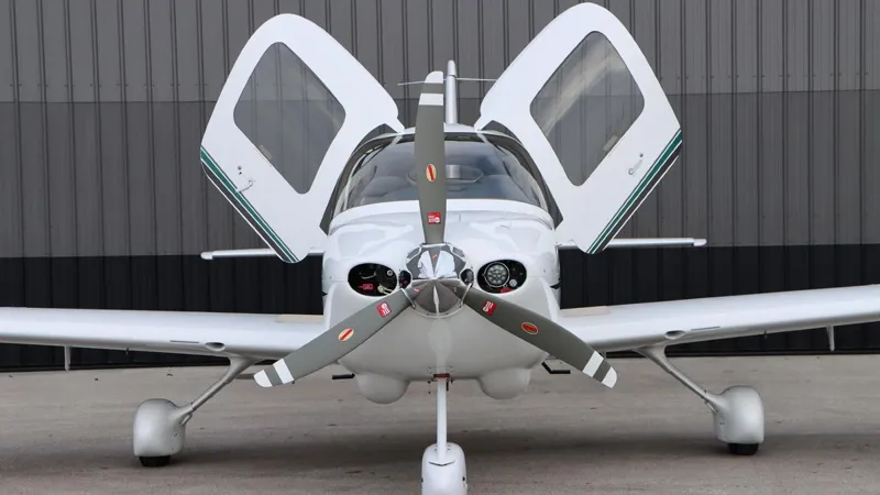 1999 Cirrus SR20 for sale
