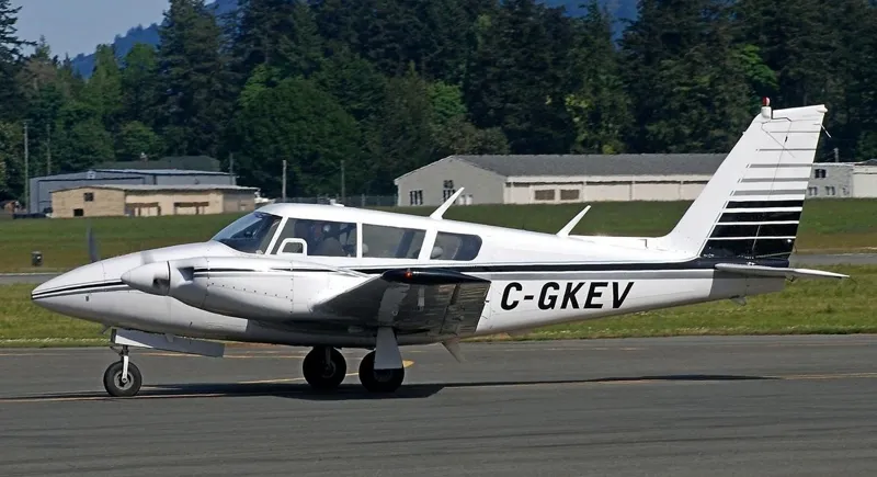 1966 Piper Twin Comanche for sale