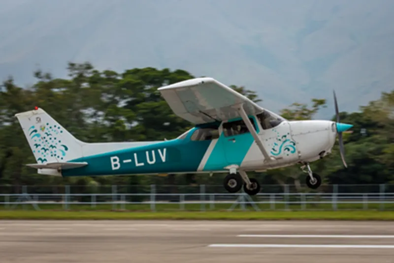 2000 Cessna 172R for sale