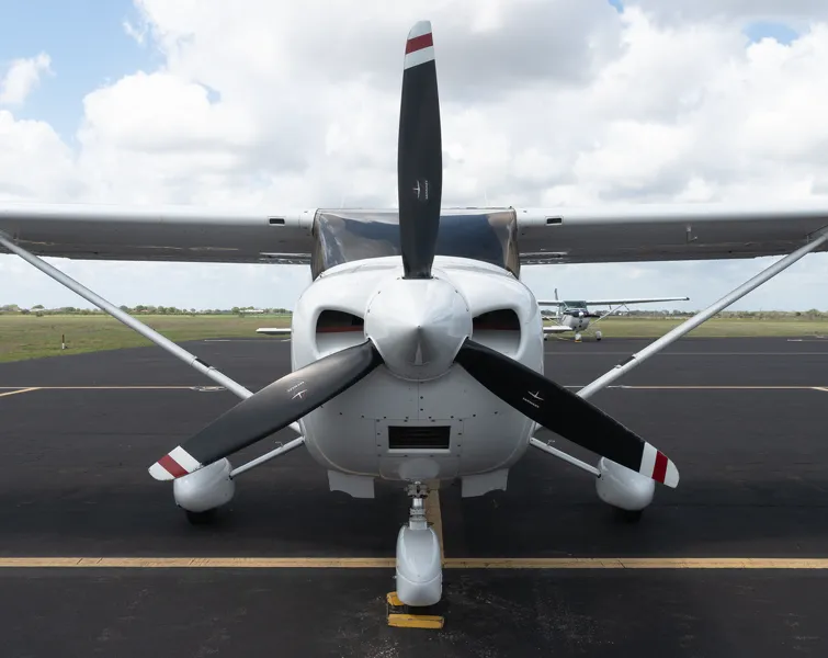 2001 Cessna 182T for sale