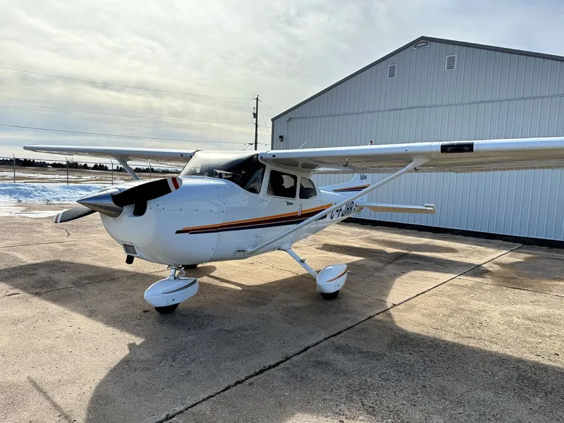 2001 Cessna 172R for sale