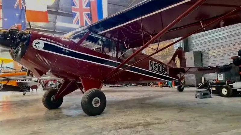 Aviat A-1 Husky C skis