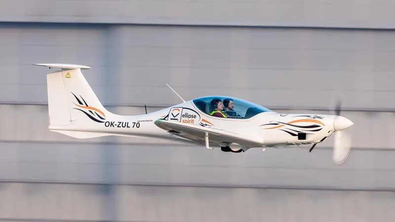 A2Cz CZ Spirit RG 600kg MTOW