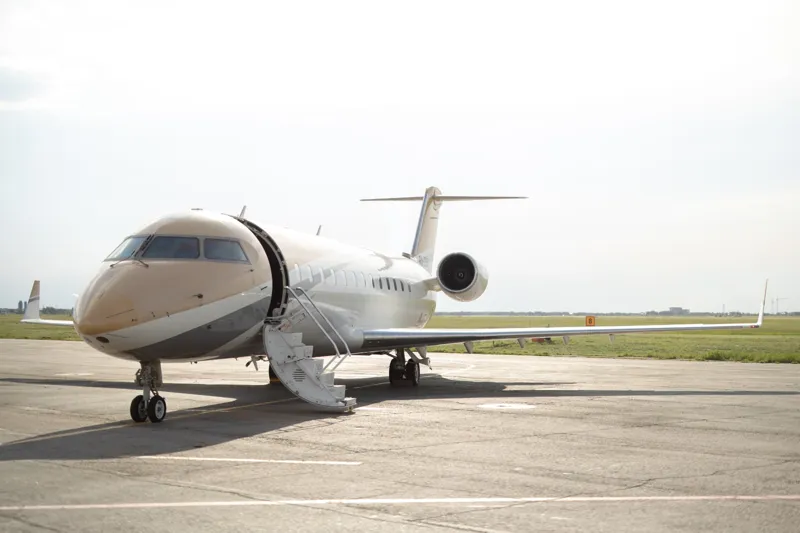 2001 Bombardier Challenger 850 for sale