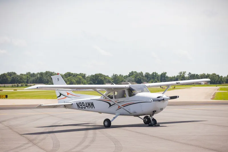 1999 Cessna 172R for sale