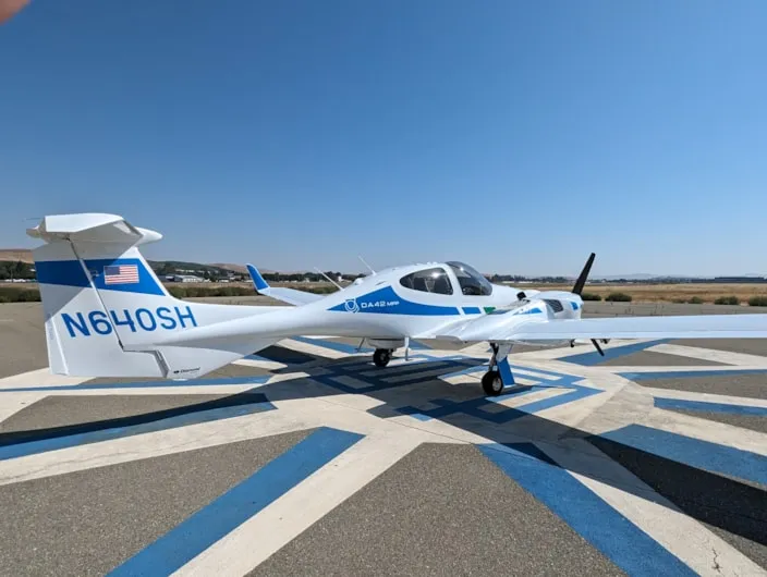 2015 Diamond DA42 for sale