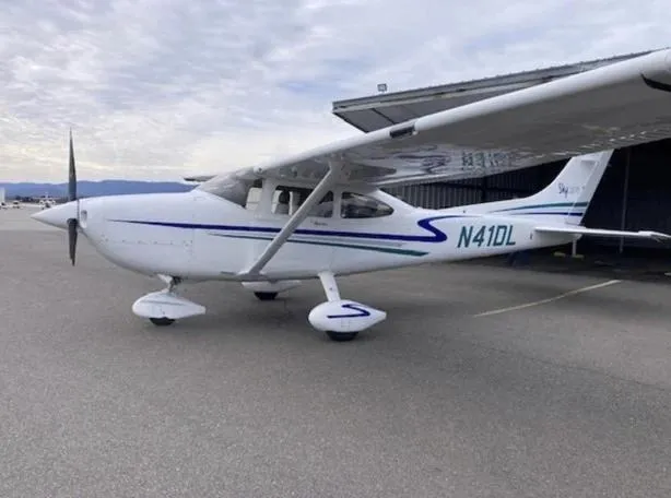 2002 Cessna 182T for sale