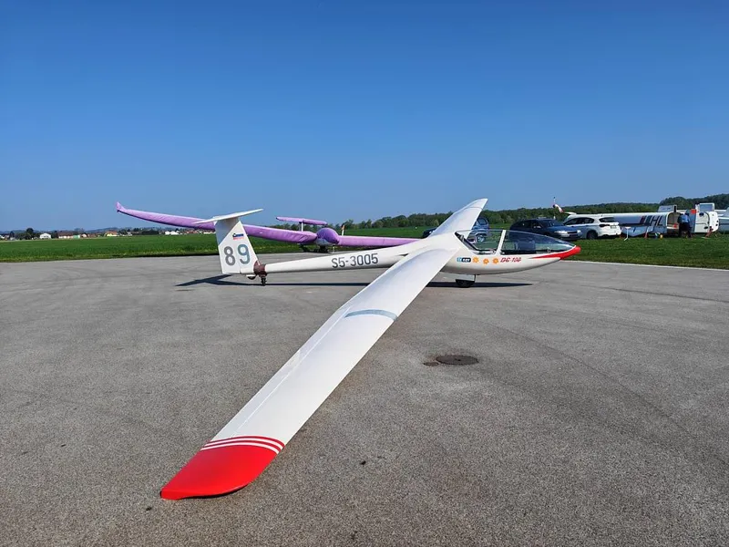 Glaser-Dirks DG-100G Elan