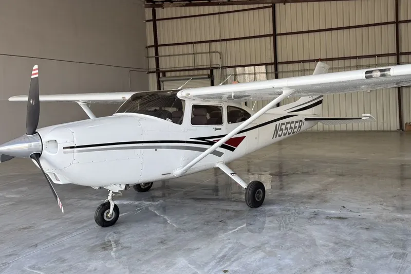 1997 Cessna 182S for sale