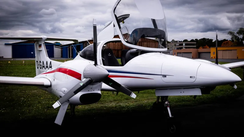 2005 Diamond DA42 for sale