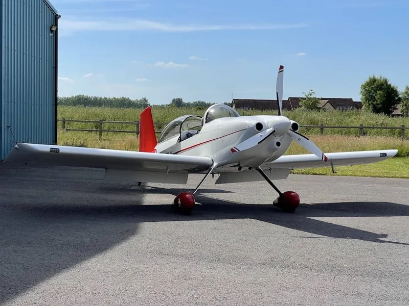 Vans RV8