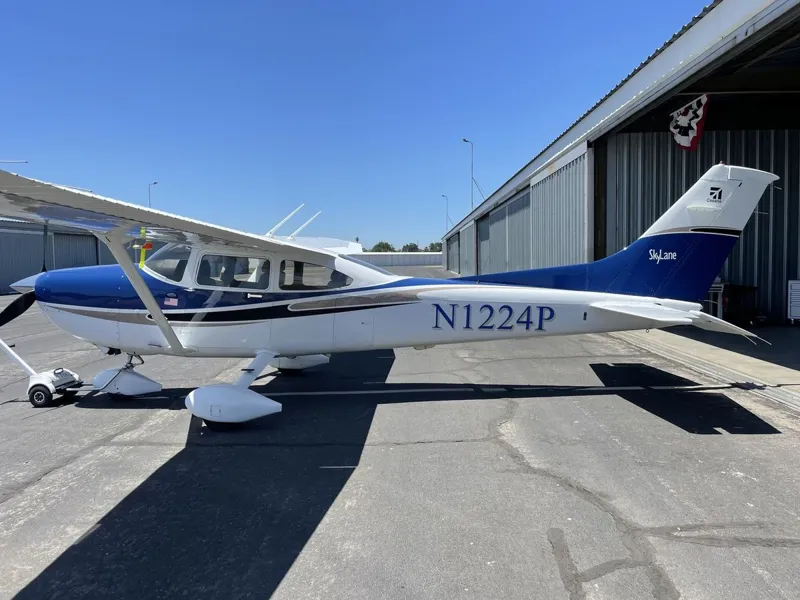 2004 Cessna 182T for sale