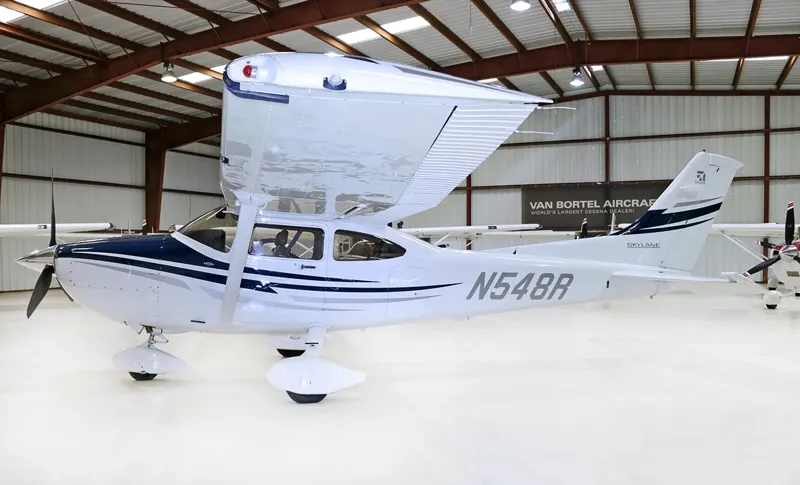 2005 Cessna 182T for sale