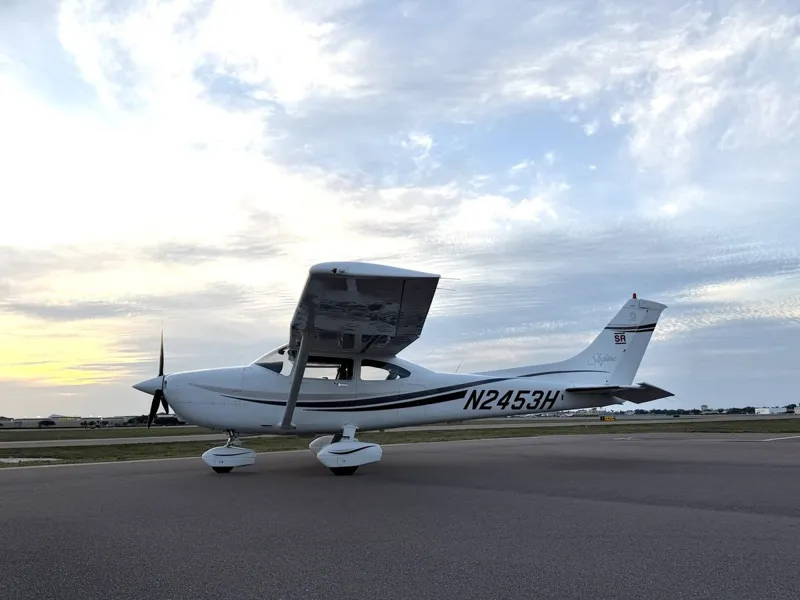 2000 Cessna 182S for sale