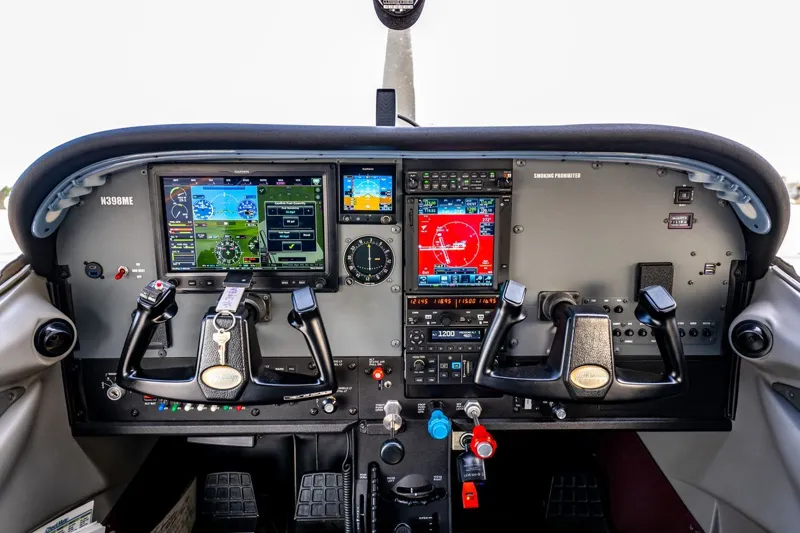 2000 Cessna 182S for sale