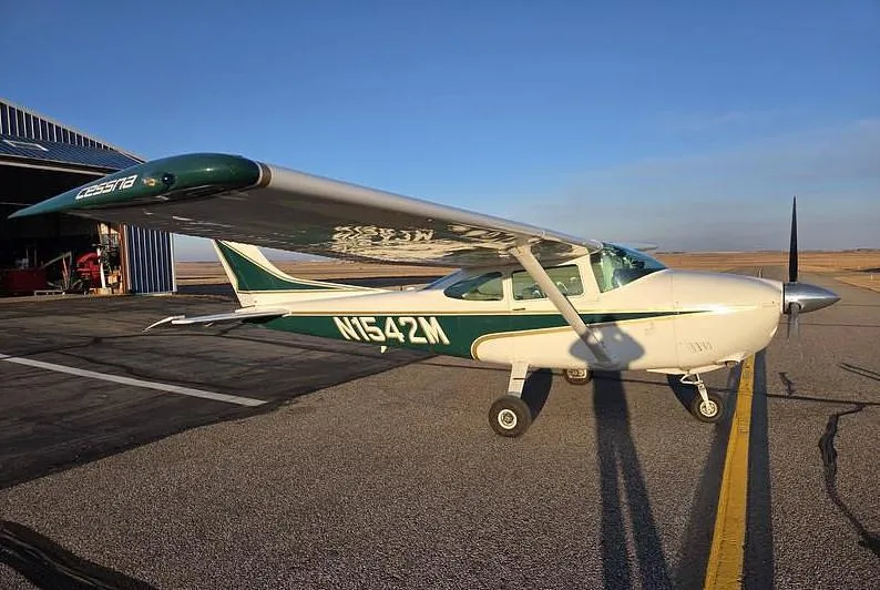 1976 Cessna 182P for sale