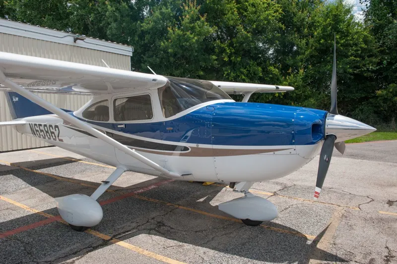 2004 Cessna 182T for sale