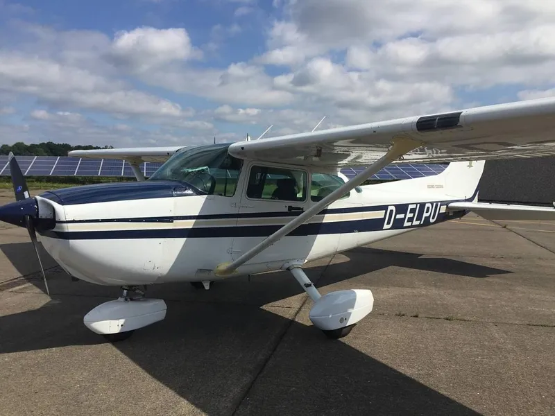 Cessna F-172 Skyhawk P