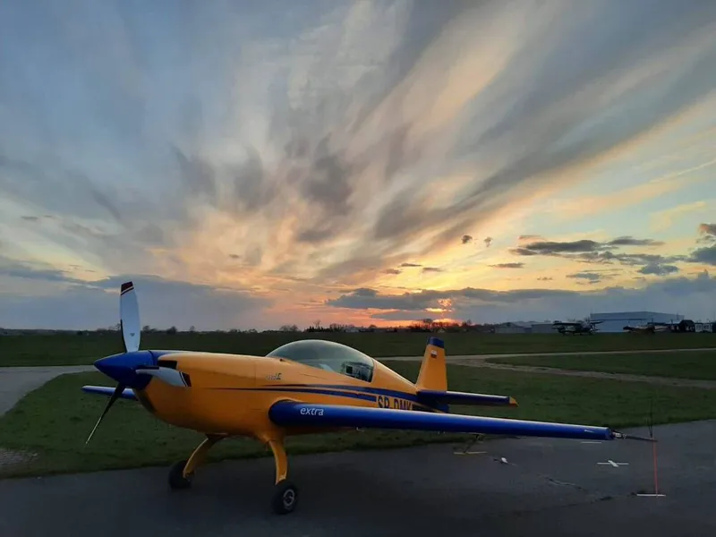 Extra 330 LC Extra