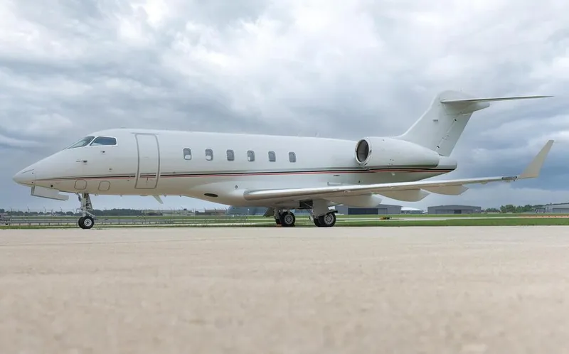 2012 Bombardier Challenger 300 for sale