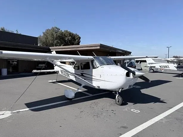 2011 Cessna 172S for sale