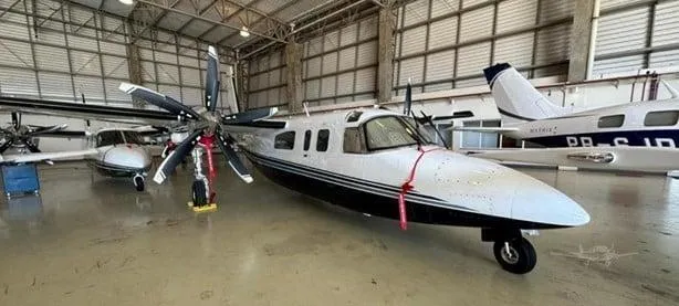 1973 Commander 690A for sale