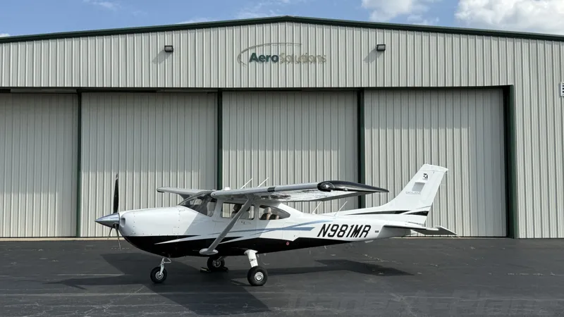 2010 Cessna 182T for sale