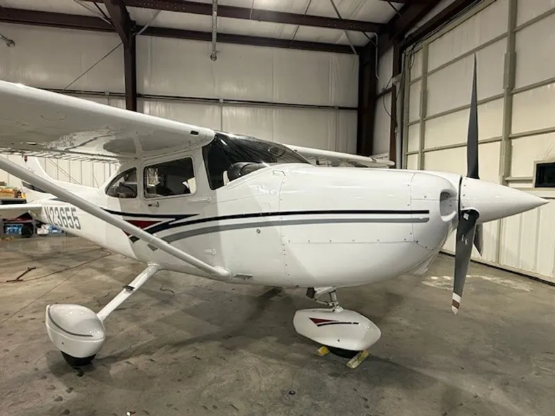 1998 Cessna 182S for sale