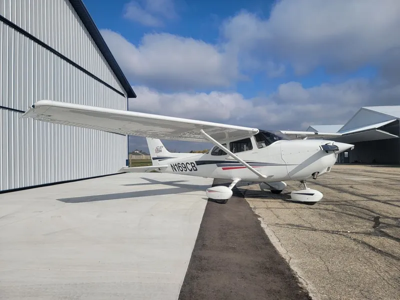 2002 Cessna 172S for sale