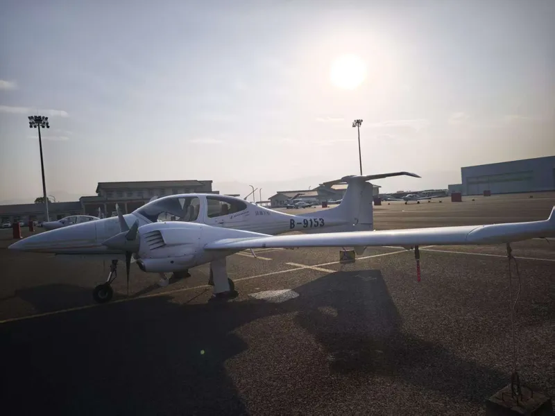 2006 Diamond DA42 for sale
