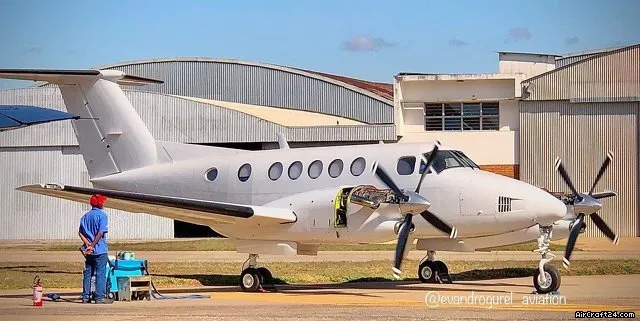Beechcraft King Air 300 for sale