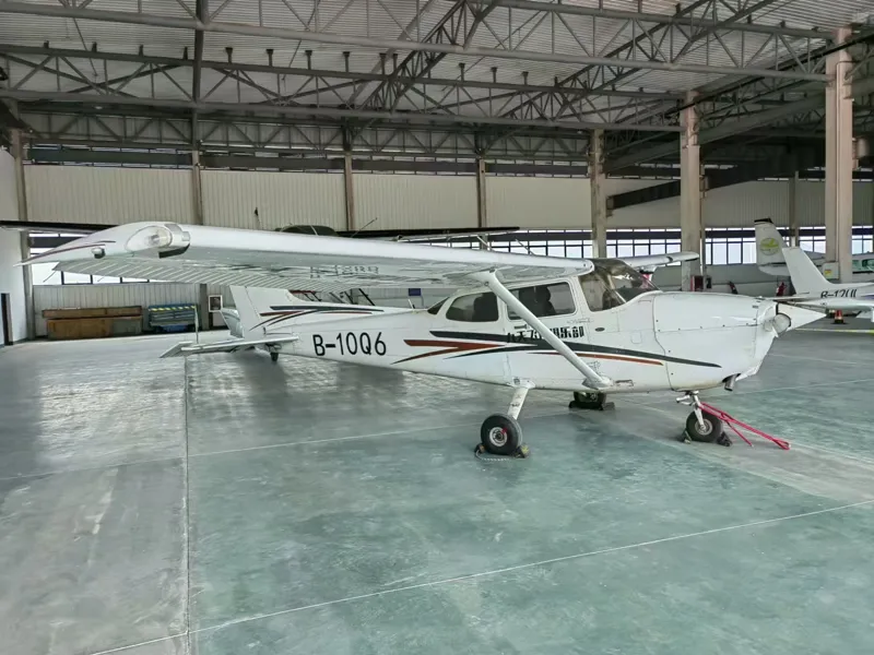 2005 Cessna 172R for sale