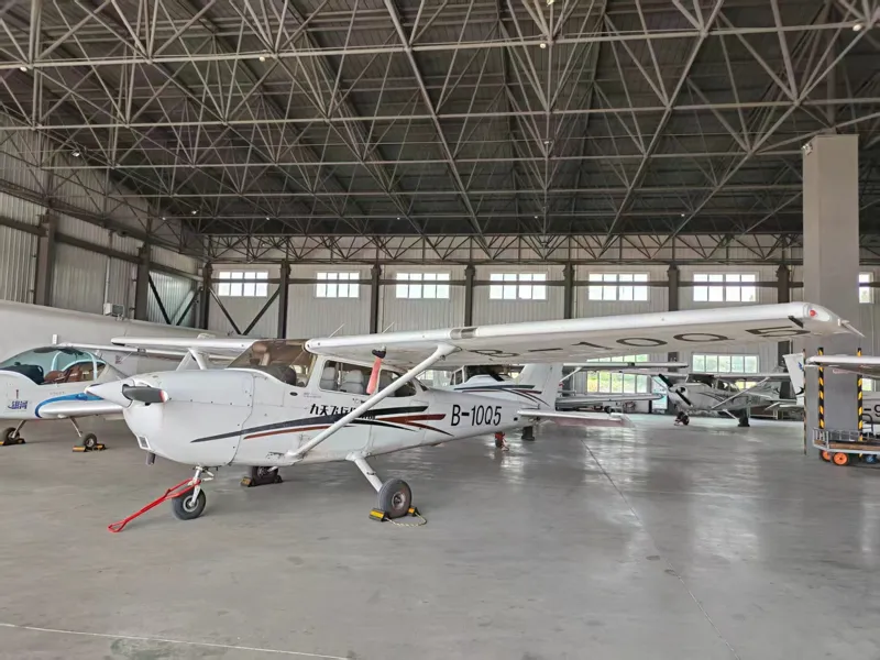 2005 Cessna 172R for sale