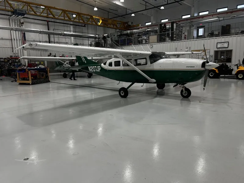 Cessna 207