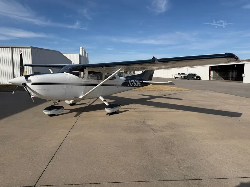 2000 Cessna 182S for sale